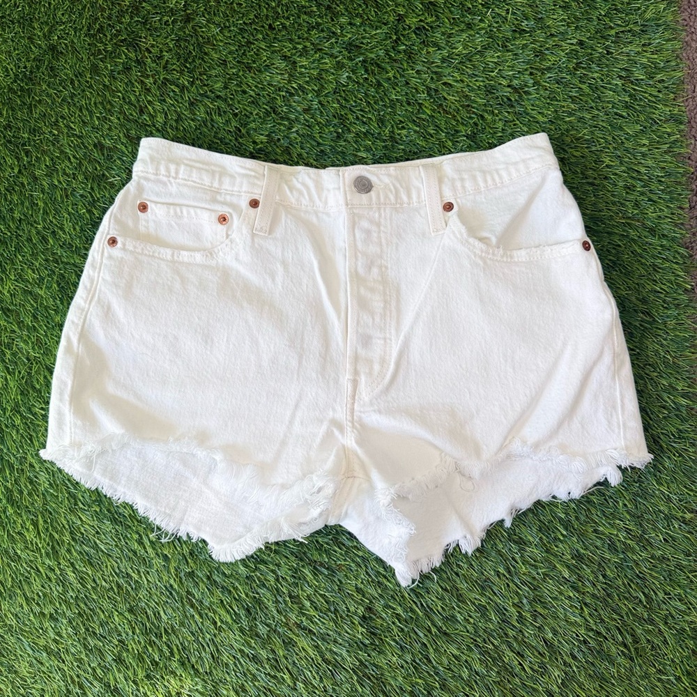 Levi’s 501 White Cutoff Shorts High Rise Button Fly W29 Raw Hem Denim